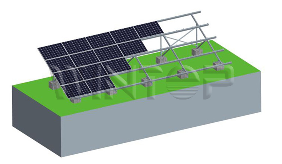Struttura di installazione fotovoltaica su terreno in cemento
