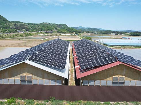 Staffe per pannelli solari da 399kw per case da tetto in metallo Gyeongsangbuk-do, Corea del Sud