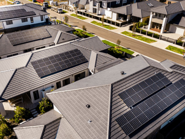 Gli impianti solari sui tetti australiani superano in media i 9 kW